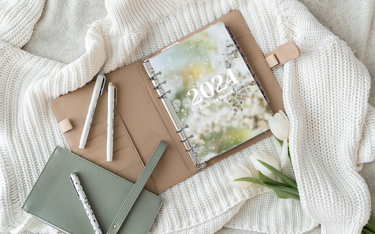 DIY  CUSTOM PROTECTOR SHEET FOR YOUR PLANNER 