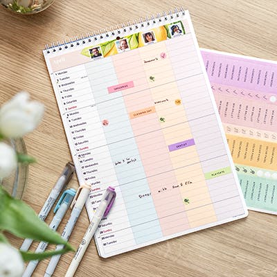 Hvordan lager jeg en Familiekalender med mnedsoversikt?